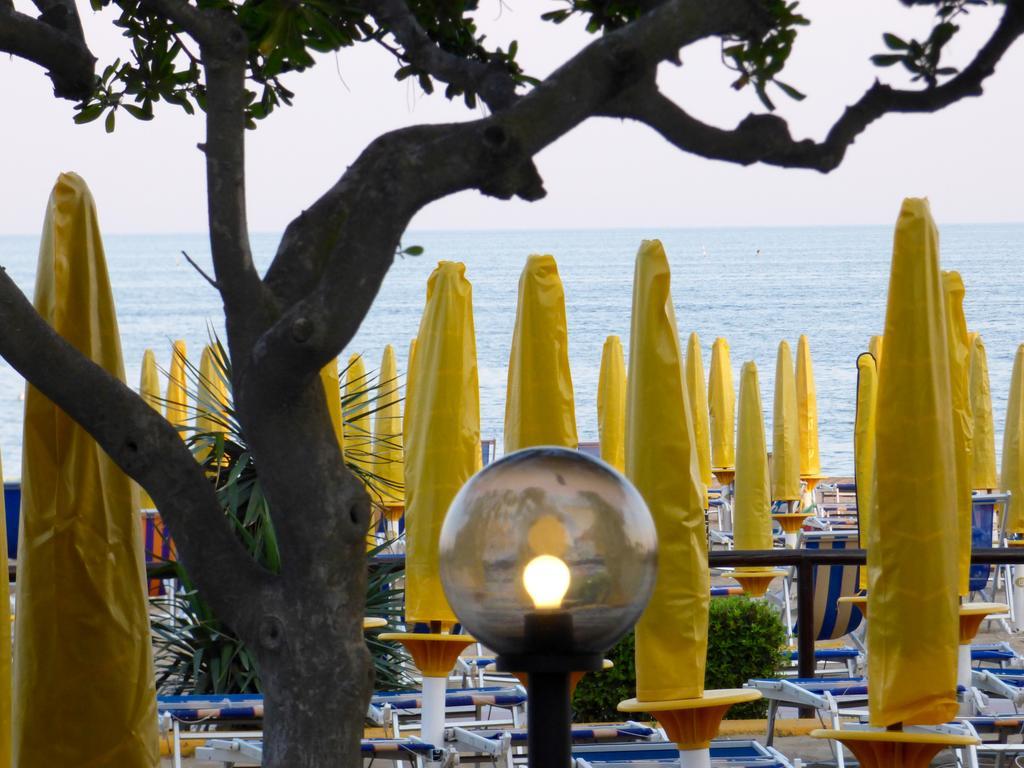 Mon Repos Hotel Lido di Jesolo Exterior foto
